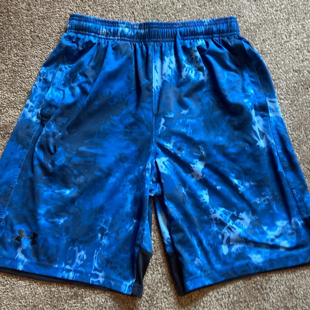 Under Armour Boy’s Blue Camouflage Size Medium Athletic Loose Shorts